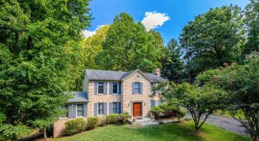 987 OLD HOLLY DR, GREAT FALLS, Virginia 22066, 5 Bedrooms Bedrooms, ,3 BathroomsBathrooms,Residential,For sale,987 OLD HOLLY DR,VAFX2281496 MLS # VAFX2281496