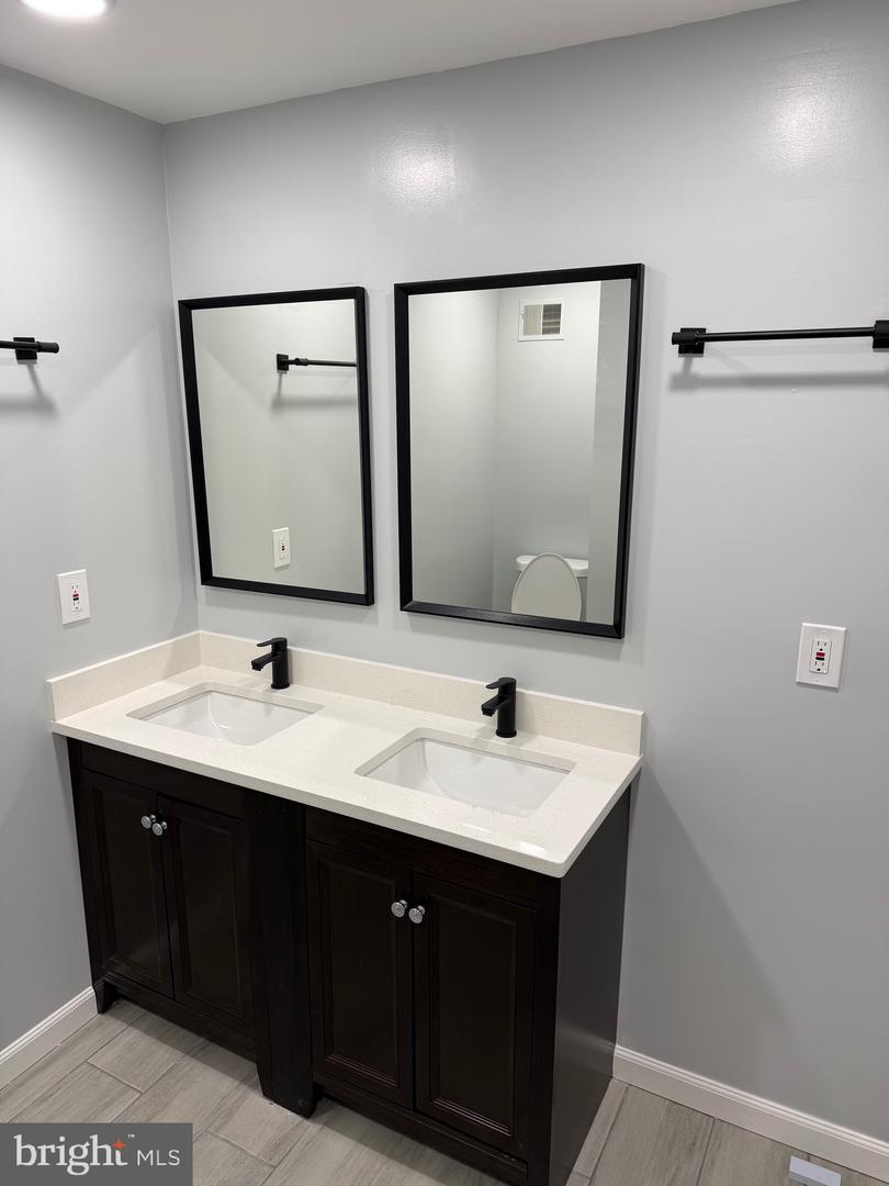 1964 KNOLL TOP LN, WOODBRIDGE, Virginia 22191, 4 Bedrooms Bedrooms, ,3 BathroomsBathrooms,Residential,For sale,1964 KNOLL TOP LN,VAPW2108752 MLS # VAPW2108752