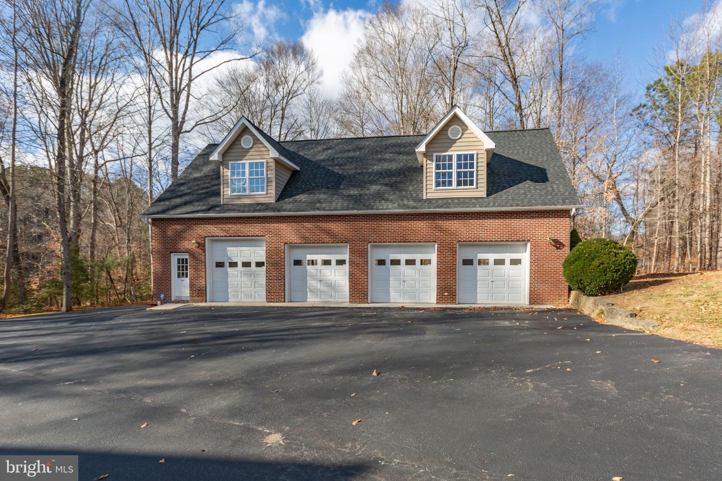 8528 WORMAN DR, KING GEORGE, Virginia 22485, 5 Bedrooms Bedrooms, ,4 BathroomsBathrooms,Residential,For sale,8528 WORMAN DR,VAKG2007362 MLS # VAKG2007362