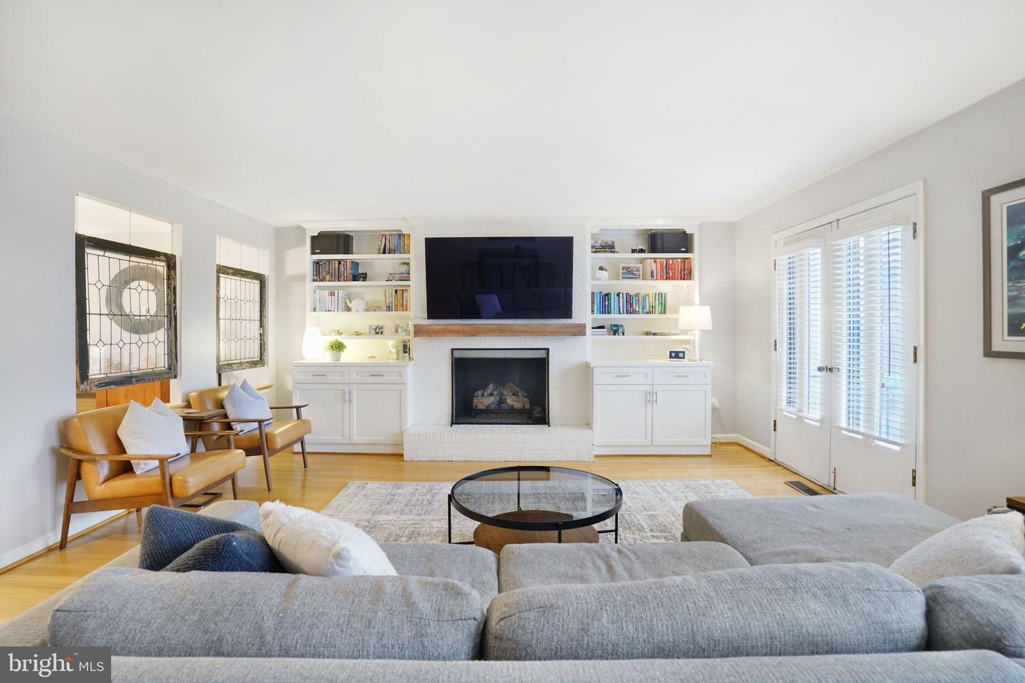 2047 N ABINGDON ST, ARLINGTON, Virginia 22207, 4 Bedrooms Bedrooms, ,3 BathroomsBathrooms,Residential,For sale,2047 N ABINGDON ST,VAAR2066732 MLS # VAAR2066732