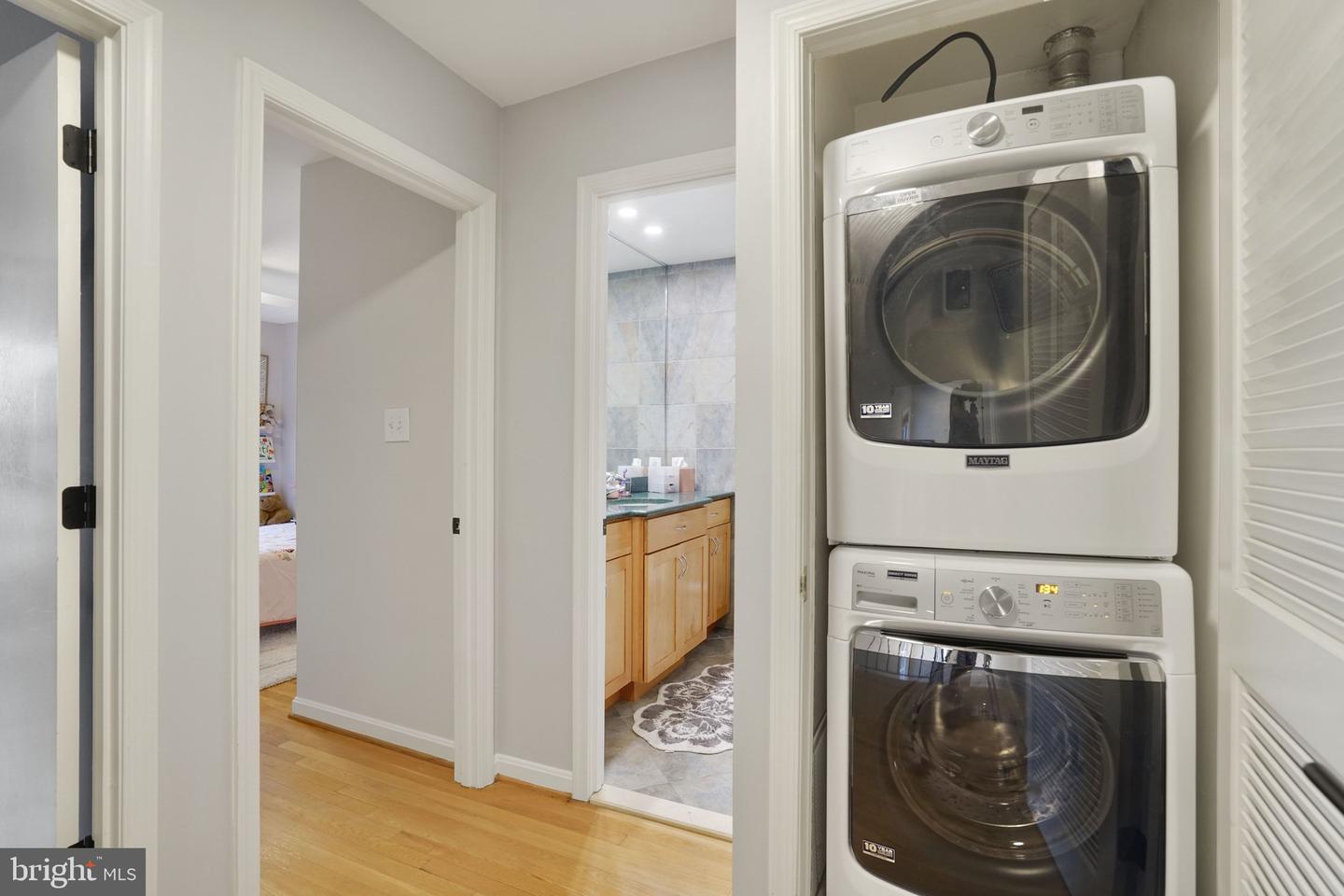 2047 N ABINGDON ST, ARLINGTON, Virginia 22207, 4 Bedrooms Bedrooms, ,3 BathroomsBathrooms,Residential,For sale,2047 N ABINGDON ST,VAAR2066732 MLS # VAAR2066732