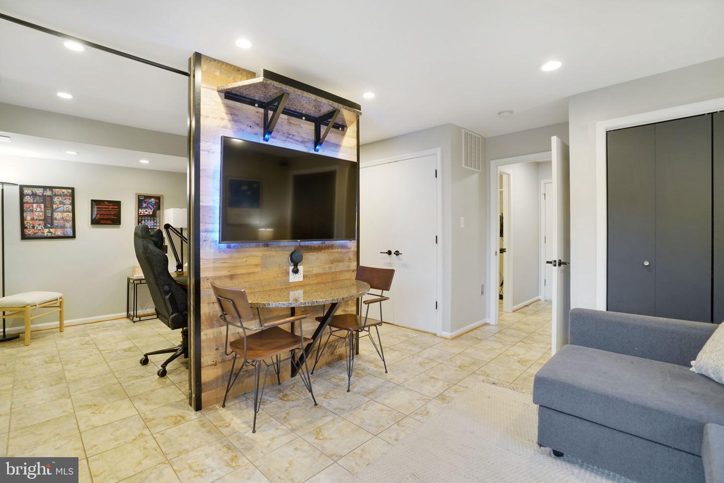 2047 N ABINGDON ST, ARLINGTON, Virginia 22207, 4 Bedrooms Bedrooms, ,3 BathroomsBathrooms,Residential,For sale,2047 N ABINGDON ST,VAAR2066732 MLS # VAAR2066732