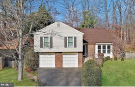 7580 WOODSTOWN DR, SPRINGFIELD, Virginia 22153, 4 Bedrooms Bedrooms, ,3 BathroomsBathrooms,Residential,For sale,7580 WOODSTOWN DR,VAFX2282020 MLS # VAFX2282020