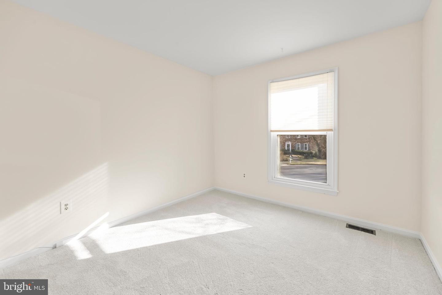 7580 WOODSTOWN DR, SPRINGFIELD, Virginia 22153, 4 Bedrooms Bedrooms, ,3 BathroomsBathrooms,Residential,For sale,7580 WOODSTOWN DR,VAFX2282020 MLS # VAFX2282020