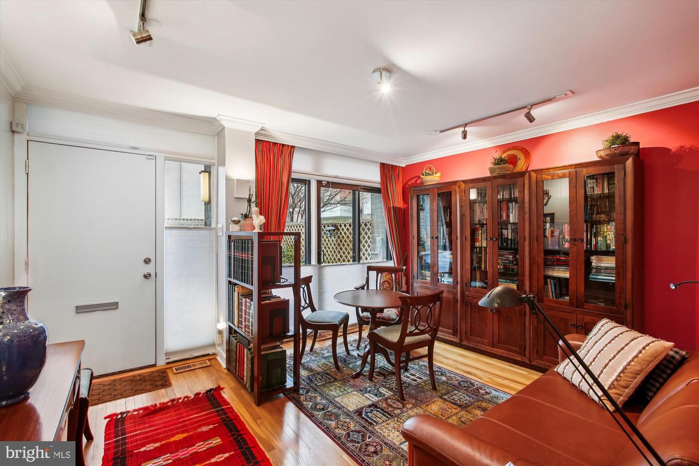 431 N ST SW, WASHINGTON, District Of Columbia 20024, 2 Bedrooms Bedrooms, 10 Rooms Rooms,3 BathroomsBathrooms,Residential,For sale,431 N ST SW,DCDC2234466 MLS # DCDC2234466