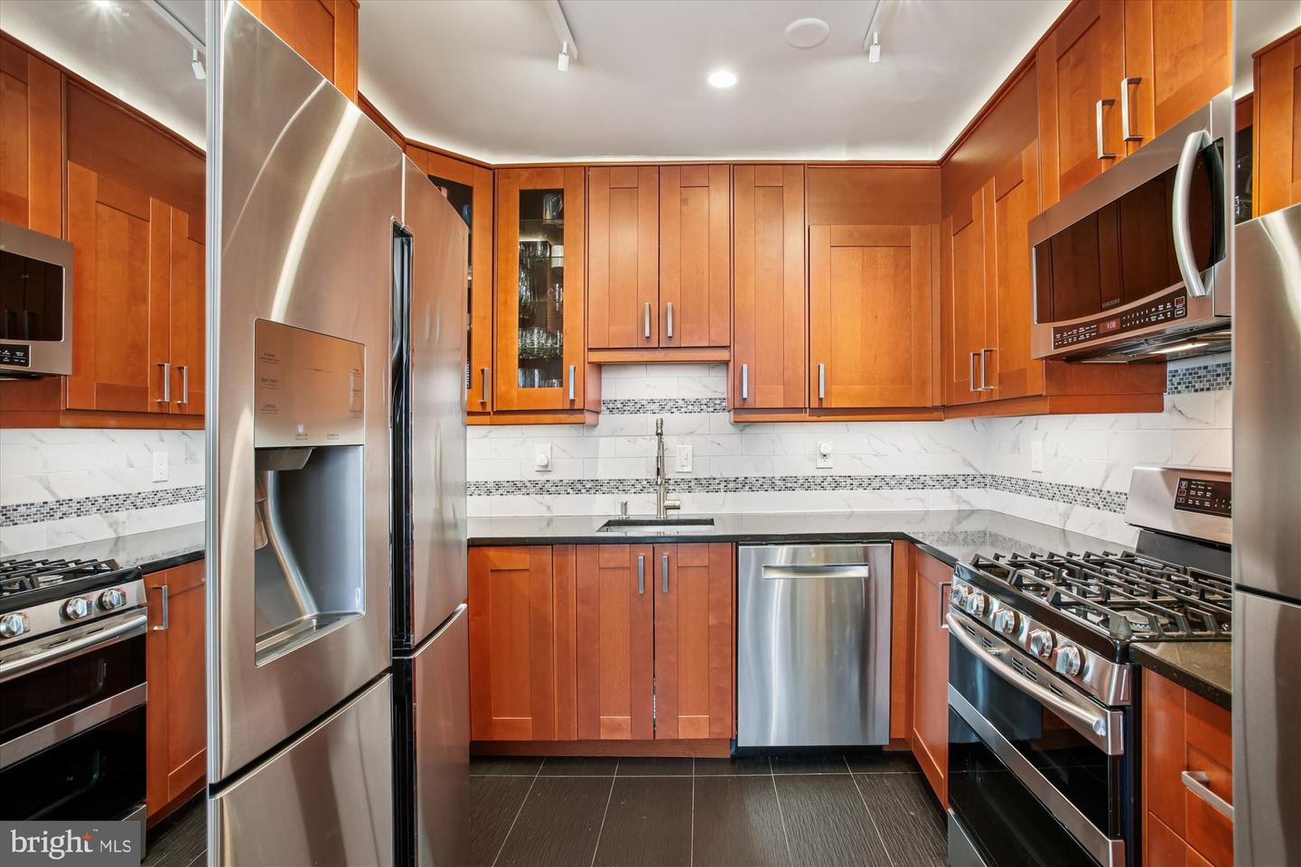 431 N ST SW, WASHINGTON, District Of Columbia 20024, 2 Bedrooms Bedrooms, 10 Rooms Rooms,3 BathroomsBathrooms,Residential,For sale,431 N ST SW,DCDC2234466 MLS # DCDC2234466