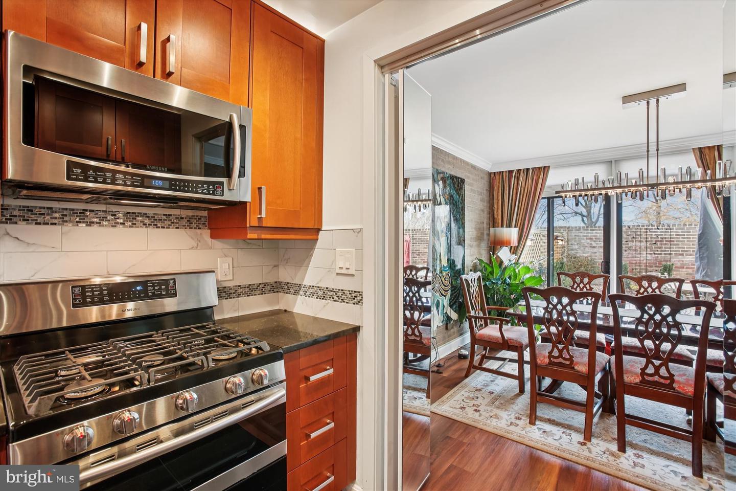 431 N ST SW, WASHINGTON, District Of Columbia 20024, 2 Bedrooms Bedrooms, 10 Rooms Rooms,3 BathroomsBathrooms,Residential,For sale,431 N ST SW,DCDC2234466 MLS # DCDC2234466