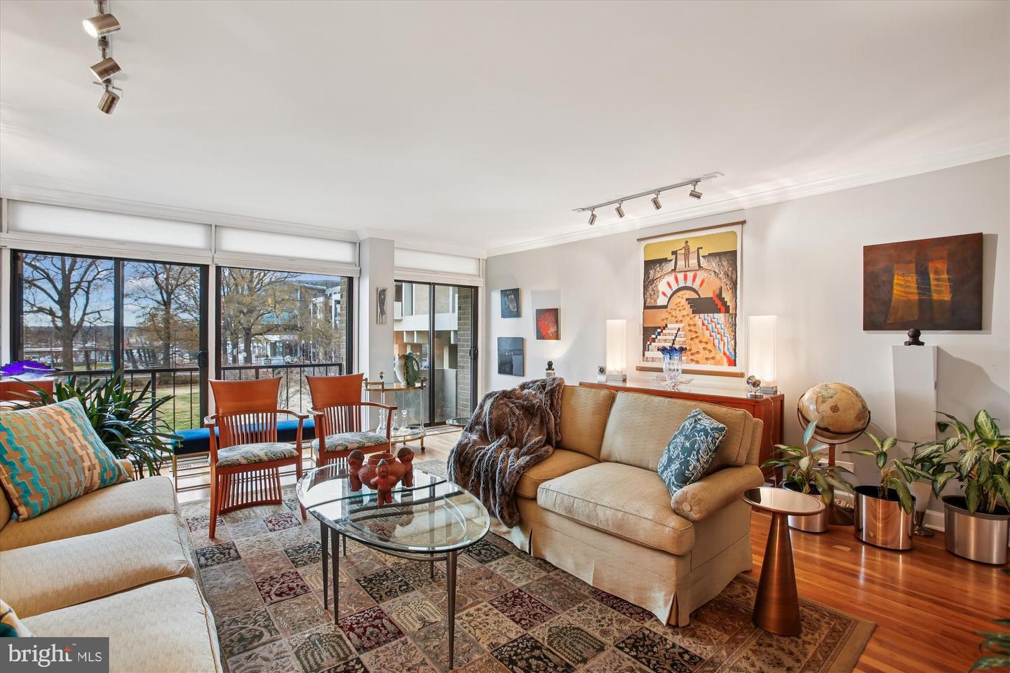 431 N ST SW, WASHINGTON, District Of Columbia 20024, 2 Bedrooms Bedrooms, 10 Rooms Rooms,3 BathroomsBathrooms,Residential,For sale,431 N ST SW,DCDC2234466 MLS # DCDC2234466