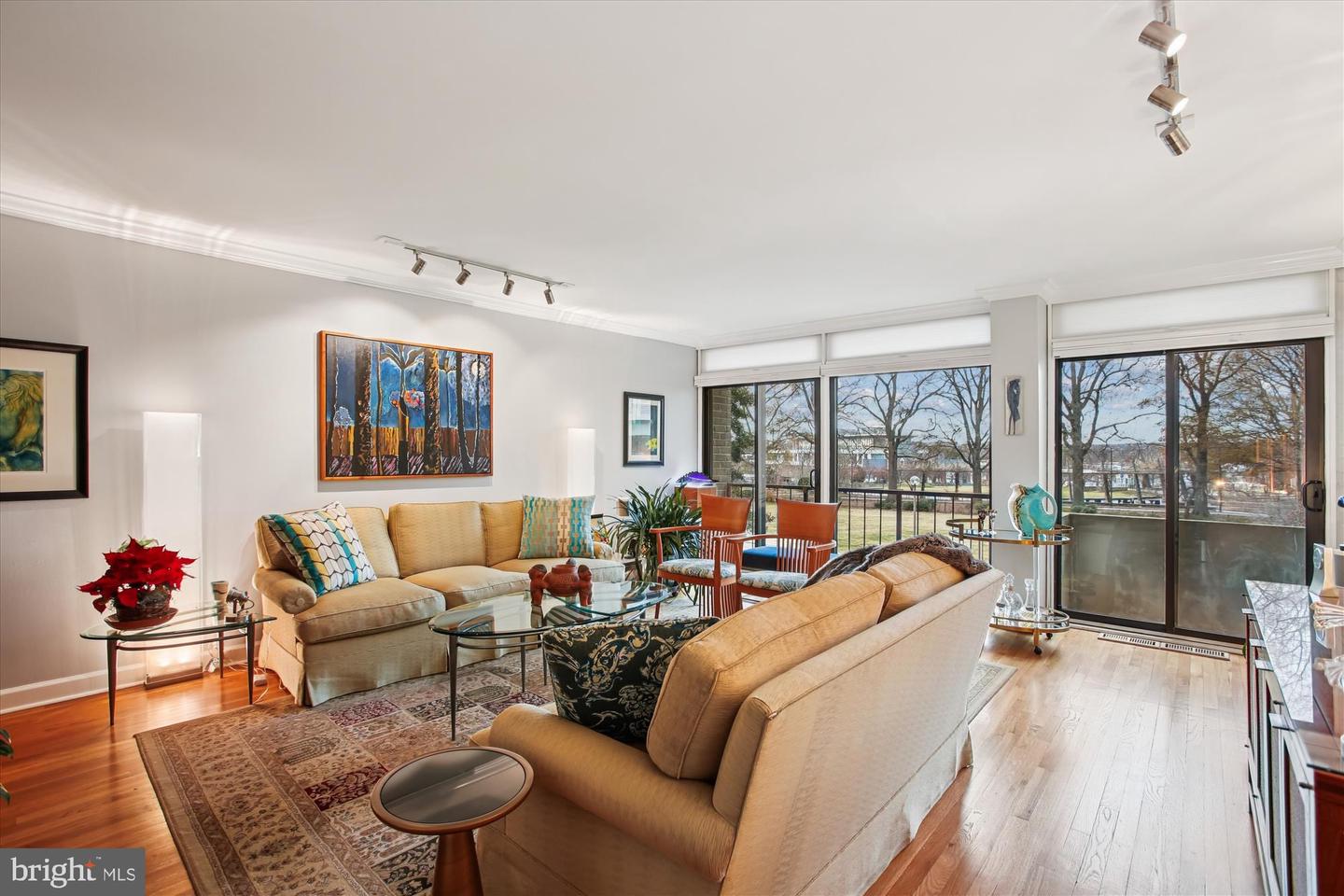 431 N ST SW, WASHINGTON, District Of Columbia 20024, 2 Bedrooms Bedrooms, 10 Rooms Rooms,3 BathroomsBathrooms,Residential,For sale,431 N ST SW,DCDC2234466 MLS # DCDC2234466