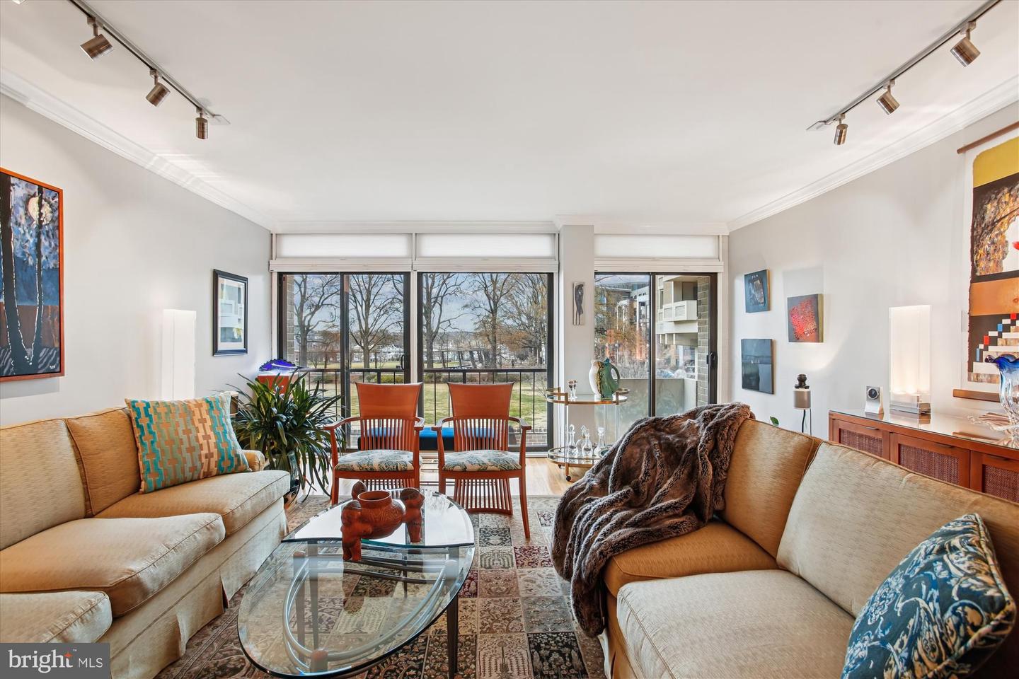 431 N ST SW, WASHINGTON, District Of Columbia 20024, 2 Bedrooms Bedrooms, 10 Rooms Rooms,3 BathroomsBathrooms,Residential,For sale,431 N ST SW,DCDC2234466 MLS # DCDC2234466