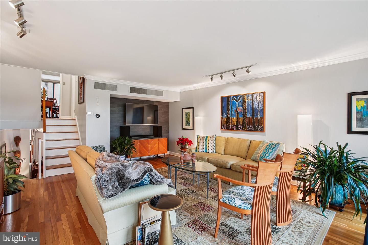 431 N ST SW, WASHINGTON, District Of Columbia 20024, 2 Bedrooms Bedrooms, 10 Rooms Rooms,3 BathroomsBathrooms,Residential,For sale,431 N ST SW,DCDC2234466 MLS # DCDC2234466