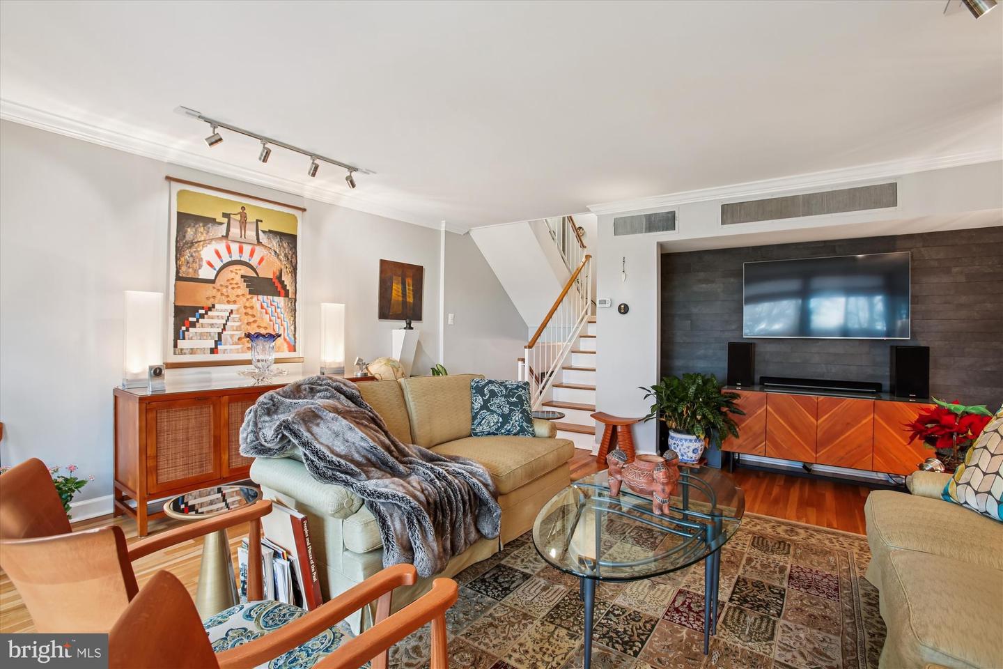 431 N ST SW, WASHINGTON, District Of Columbia 20024, 2 Bedrooms Bedrooms, 10 Rooms Rooms,3 BathroomsBathrooms,Residential,For sale,431 N ST SW,DCDC2234466 MLS # DCDC2234466