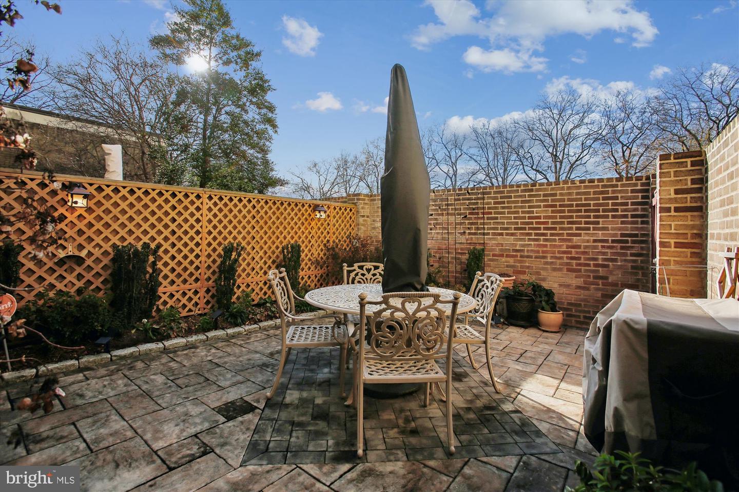 431 N ST SW, WASHINGTON, District Of Columbia 20024, 2 Bedrooms Bedrooms, 10 Rooms Rooms,3 BathroomsBathrooms,Residential,For sale,431 N ST SW,DCDC2234466 MLS # DCDC2234466