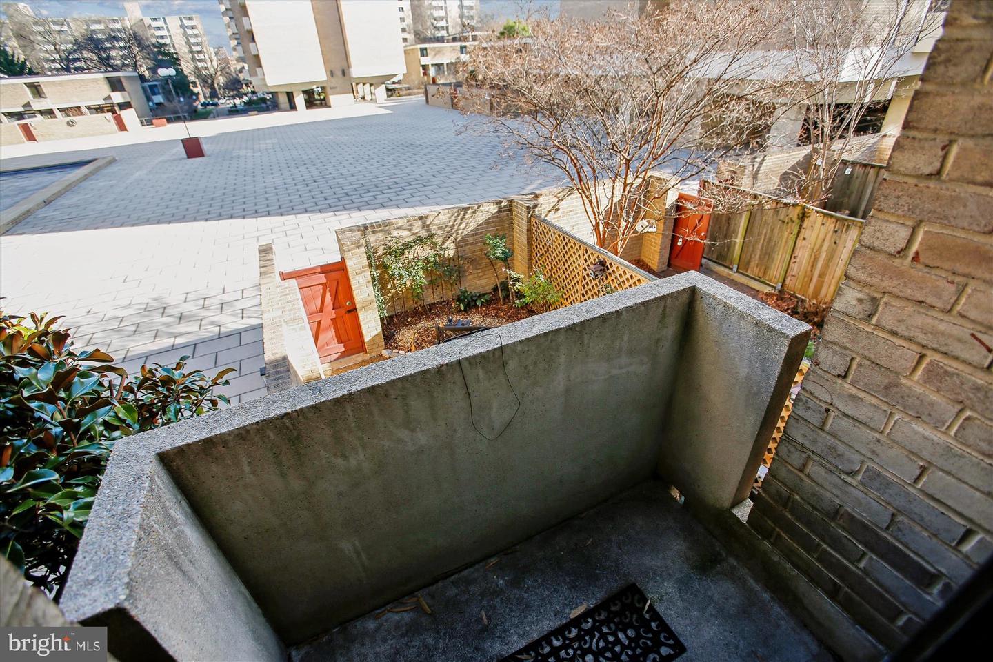 431 N ST SW, WASHINGTON, District Of Columbia 20024, 2 Bedrooms Bedrooms, 10 Rooms Rooms,3 BathroomsBathrooms,Residential,For sale,431 N ST SW,DCDC2234466 MLS # DCDC2234466