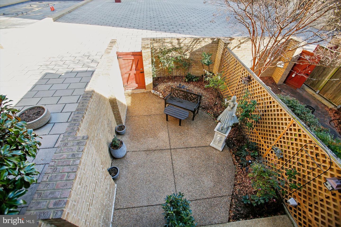 431 N ST SW, WASHINGTON, District Of Columbia 20024, 2 Bedrooms Bedrooms, 10 Rooms Rooms,3 BathroomsBathrooms,Residential,For sale,431 N ST SW,DCDC2234466 MLS # DCDC2234466