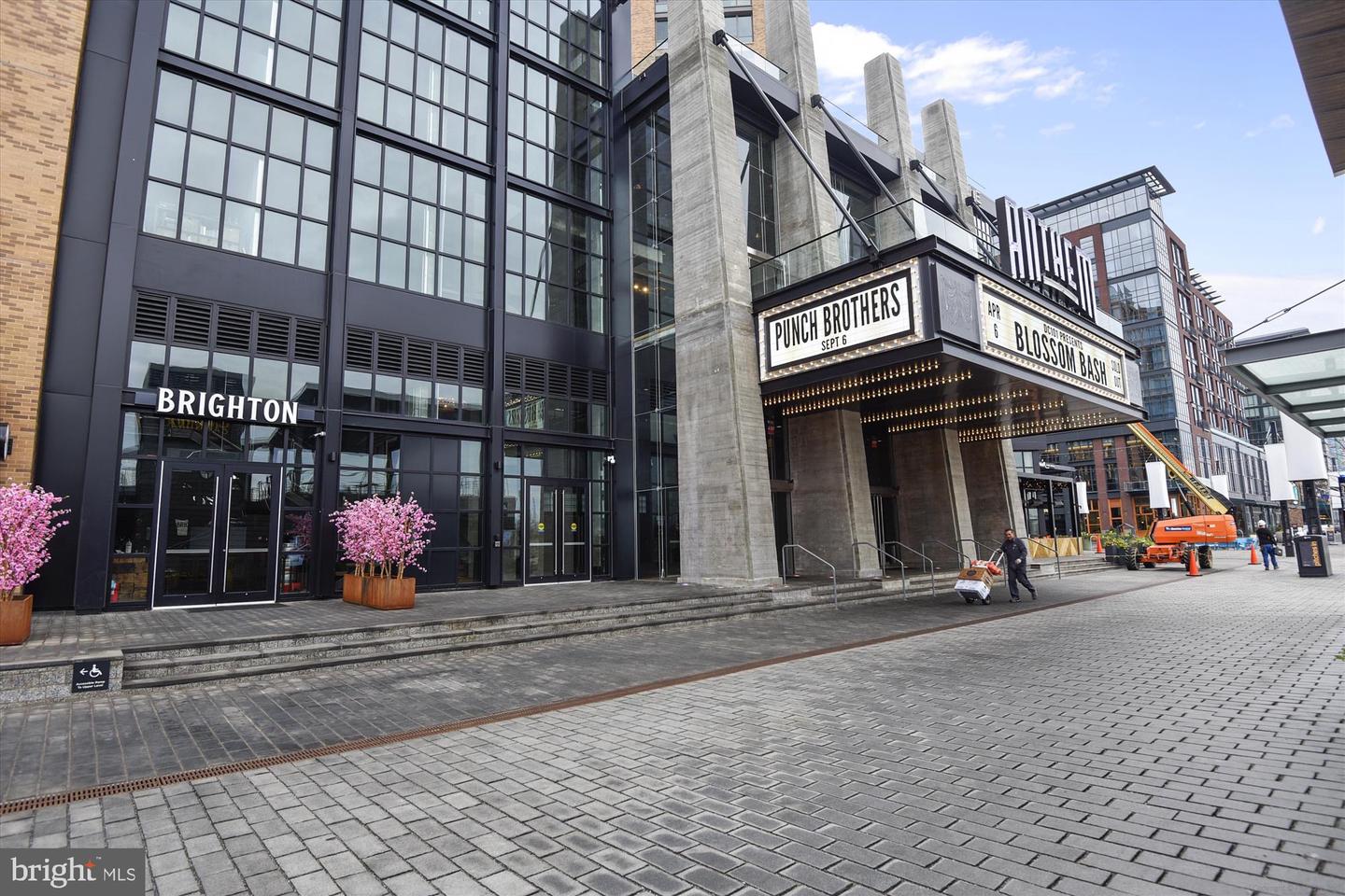 431 N ST SW, WASHINGTON, District Of Columbia 20024, 2 Bedrooms Bedrooms, 10 Rooms Rooms,3 BathroomsBathrooms,Residential,For sale,431 N ST SW,DCDC2234466 MLS # DCDC2234466