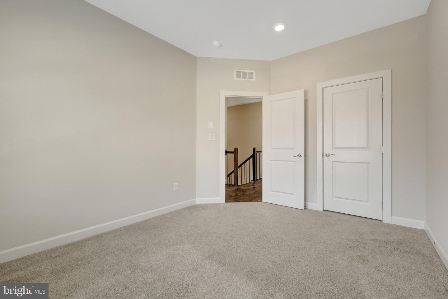 9283 WOOD VIOLET CT, FAIRFAX, Virginia 22031, 3 Bedrooms Bedrooms, ,3 BathroomsBathrooms,Residential,For sale,9283 WOOD VIOLET CT,VAFX2282134 MLS # VAFX2282134