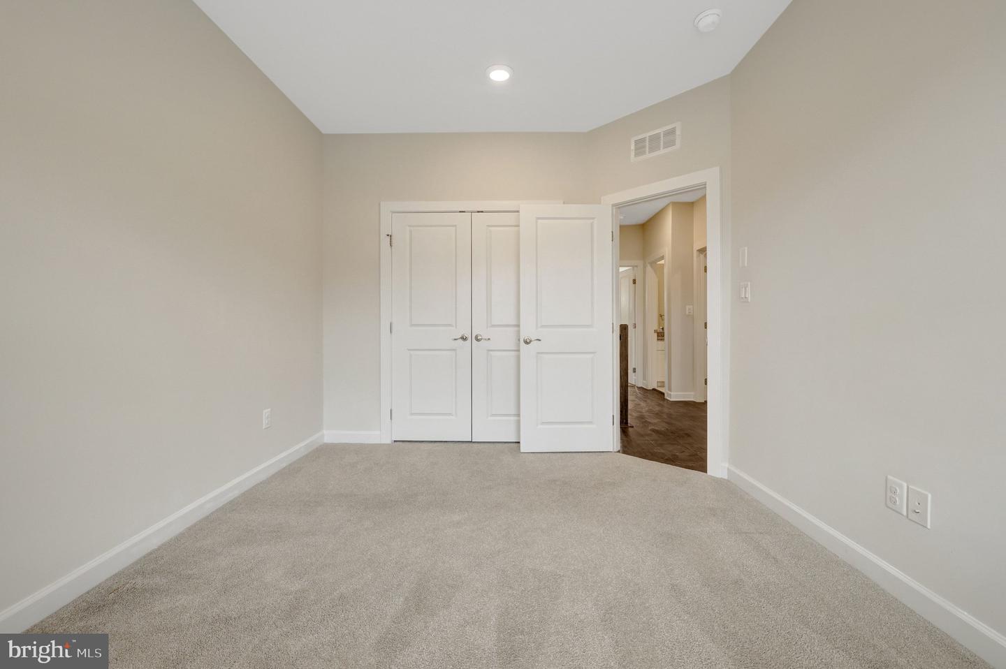 9283 WOOD VIOLET CT, FAIRFAX, Virginia 22031, 3 Bedrooms Bedrooms, ,3 BathroomsBathrooms,Residential,For sale,9283 WOOD VIOLET CT,VAFX2282134 MLS # VAFX2282134