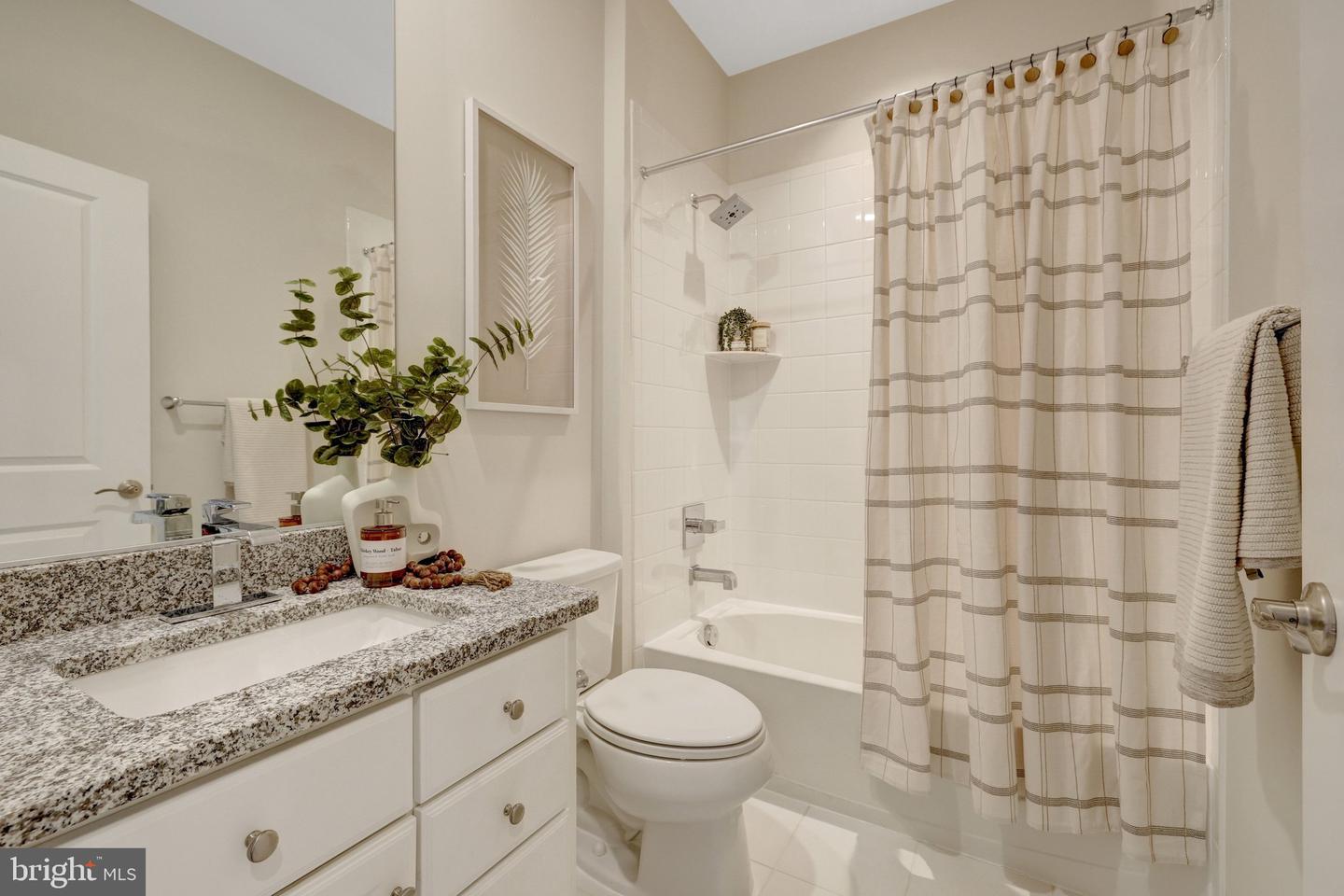 9283 WOOD VIOLET CT, FAIRFAX, Virginia 22031, 3 Bedrooms Bedrooms, ,3 BathroomsBathrooms,Residential,For sale,9283 WOOD VIOLET CT,VAFX2282134 MLS # VAFX2282134