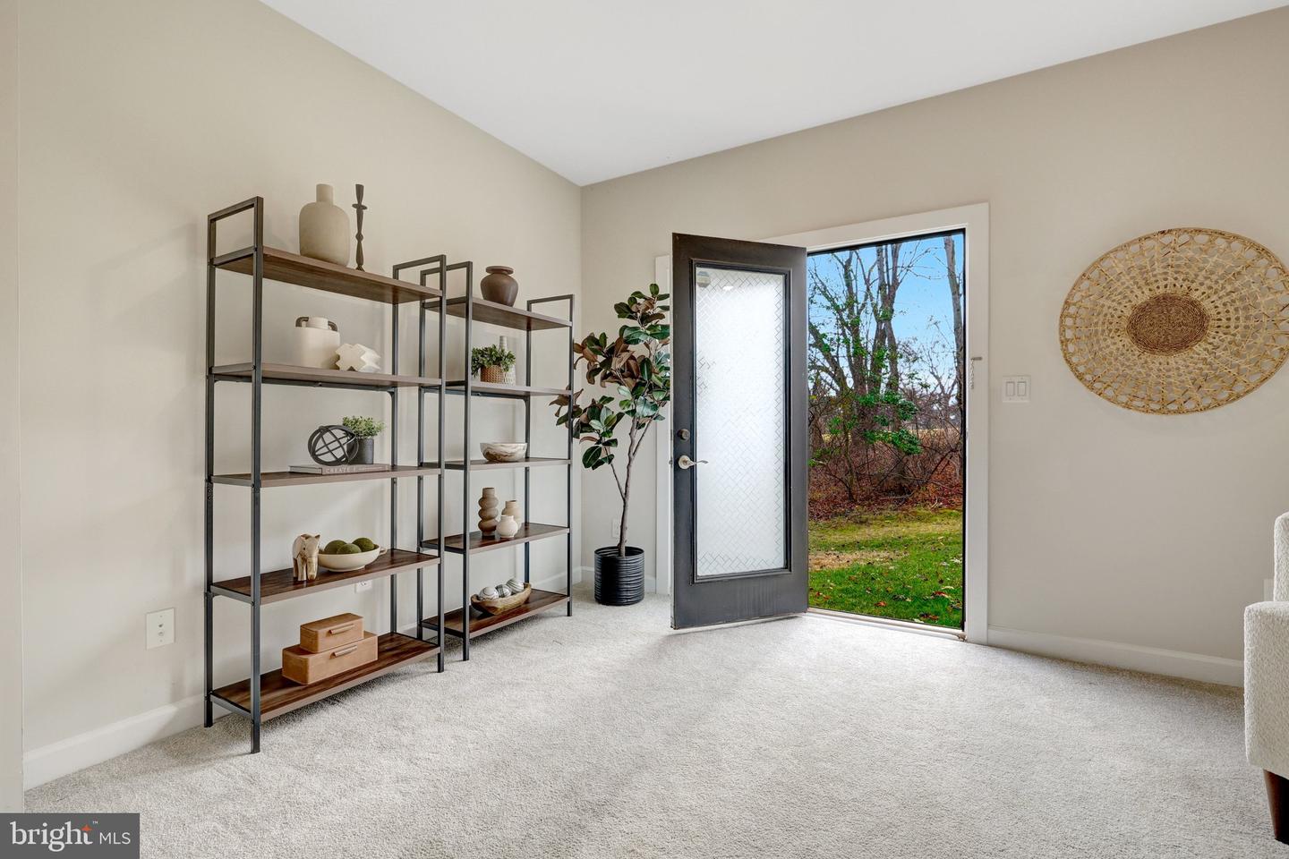 9283 WOOD VIOLET CT, FAIRFAX, Virginia 22031, 3 Bedrooms Bedrooms, ,3 BathroomsBathrooms,Residential,For sale,9283 WOOD VIOLET CT,VAFX2282134 MLS # VAFX2282134