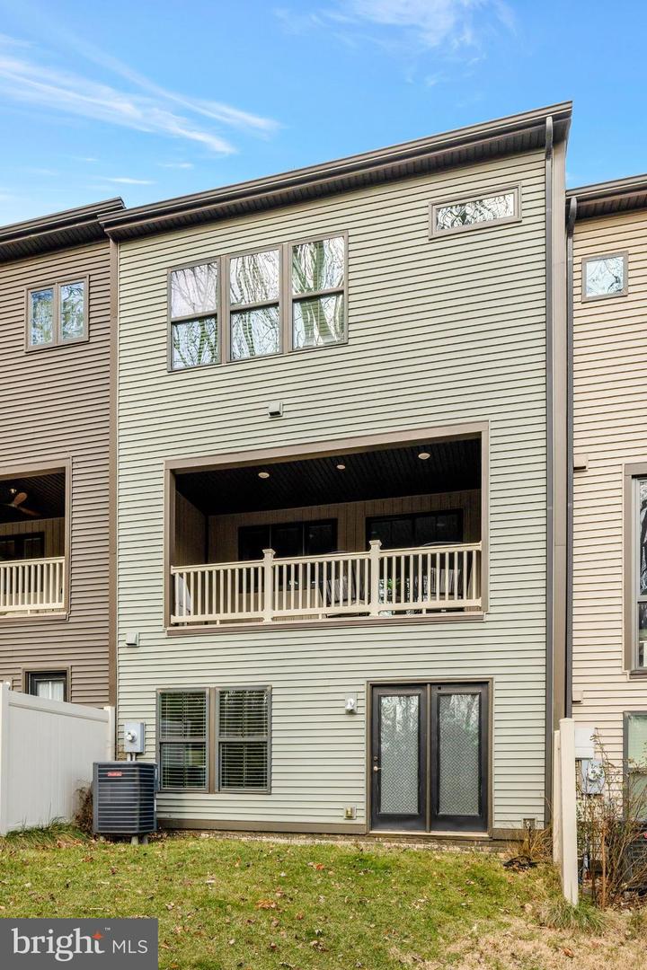 9283 WOOD VIOLET CT, FAIRFAX, Virginia 22031, 3 Bedrooms Bedrooms, ,3 BathroomsBathrooms,Residential,For sale,9283 WOOD VIOLET CT,VAFX2282134 MLS # VAFX2282134