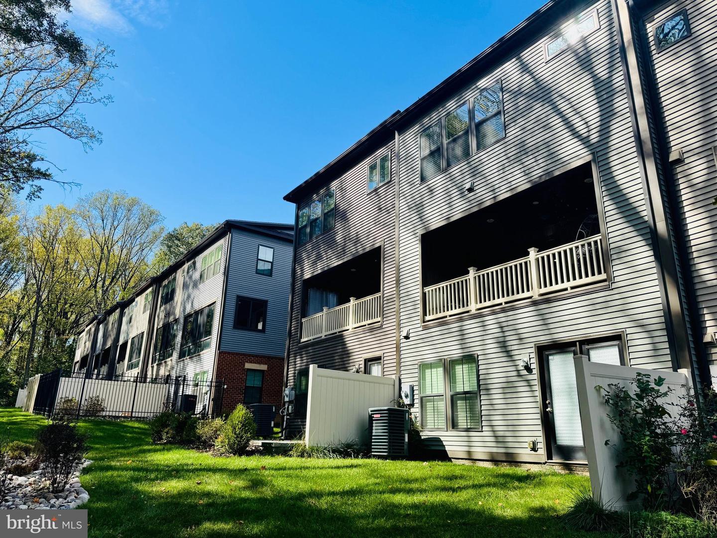 9283 WOOD VIOLET CT, FAIRFAX, Virginia 22031, 3 Bedrooms Bedrooms, ,3 BathroomsBathrooms,Residential,For sale,9283 WOOD VIOLET CT,VAFX2282134 MLS # VAFX2282134