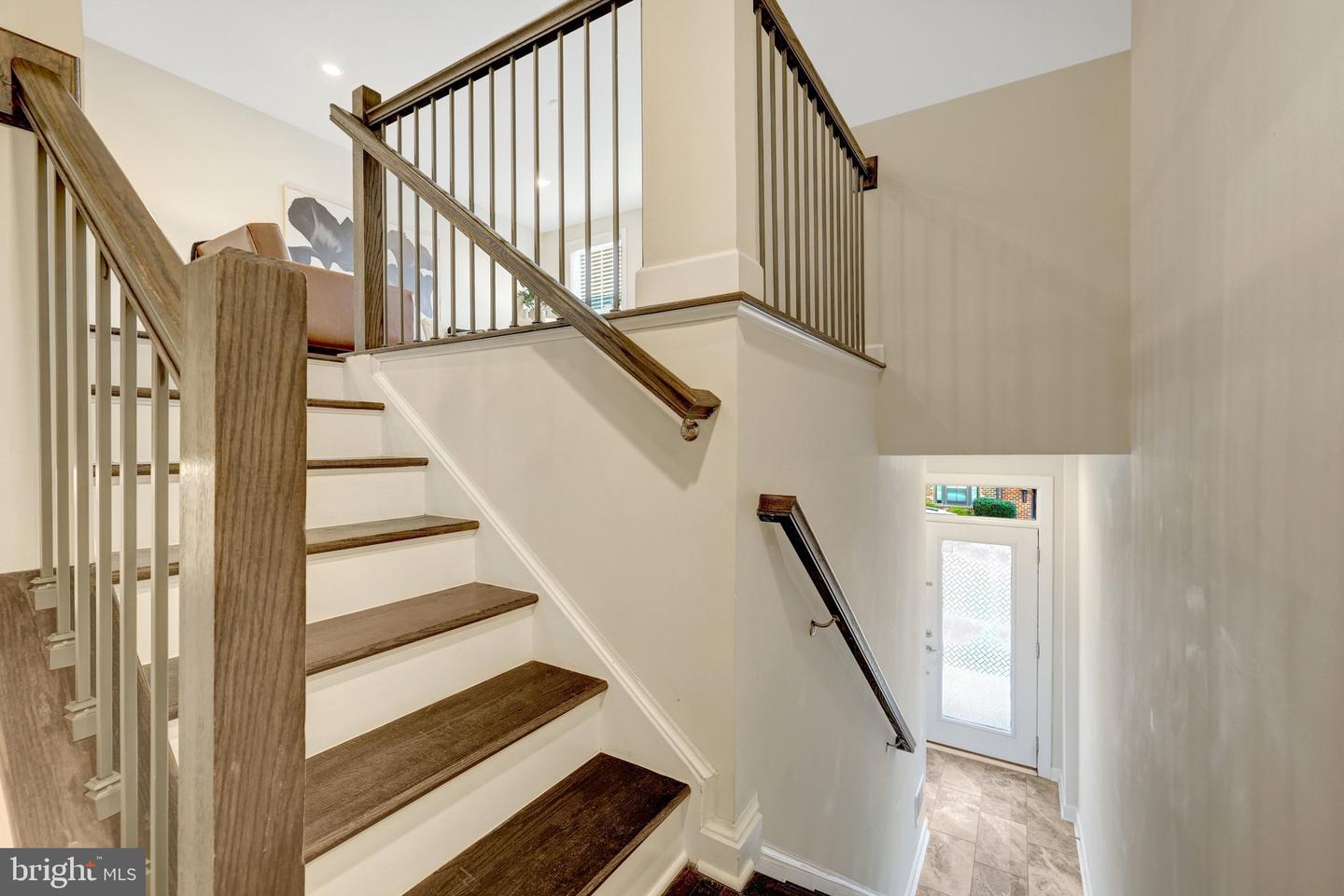 9283 WOOD VIOLET CT, FAIRFAX, Virginia 22031, 3 Bedrooms Bedrooms, ,3 BathroomsBathrooms,Residential,For sale,9283 WOOD VIOLET CT,VAFX2282134 MLS # VAFX2282134