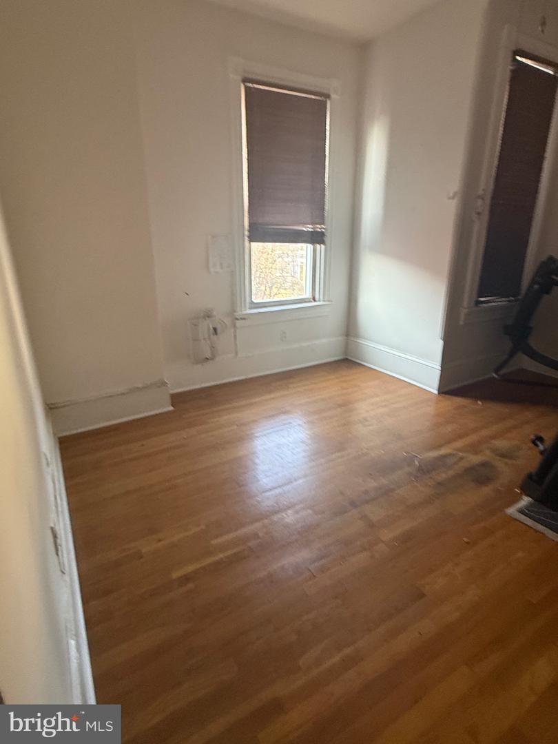 656 6TH ST NE, WASHINGTON, District Of Columbia 20002, 3 Bedrooms Bedrooms, ,2 BathroomsBathrooms,Residential,For sale,656 6TH ST NE,DCDC2234698 MLS # DCDC2234698