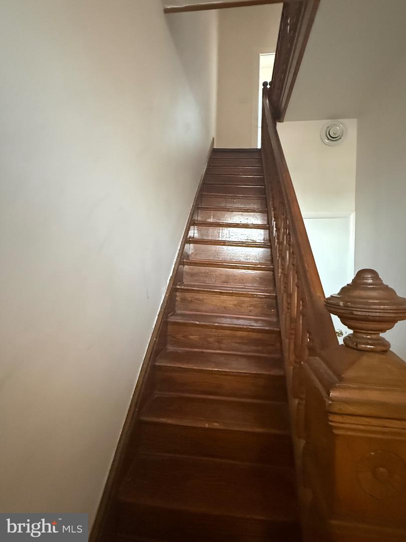 656 6TH ST NE, WASHINGTON, District Of Columbia 20002, 3 Bedrooms Bedrooms, ,2 BathroomsBathrooms,Residential,For sale,656 6TH ST NE,DCDC2234698 MLS # DCDC2234698