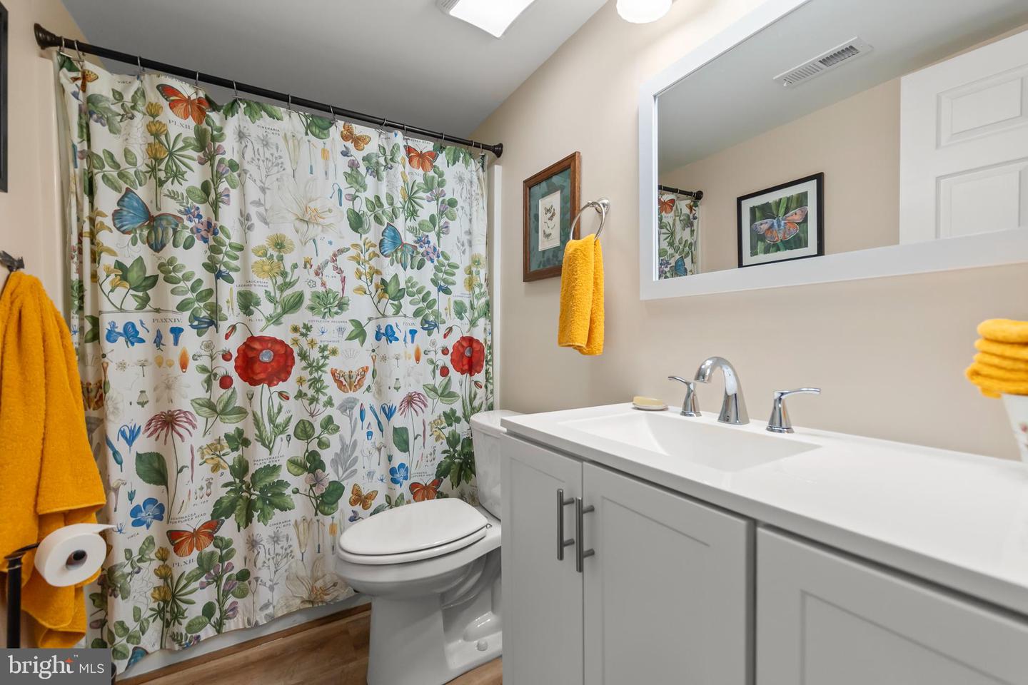 104 GREENWOOD CT, CROSS JUNCTION, Virginia 22625, 4 Bedrooms Bedrooms, 10 Rooms Rooms,3 BathroomsBathrooms,Residential,For sale,104 GREENWOOD CT,VAFV2038436 MLS # VAFV2038436