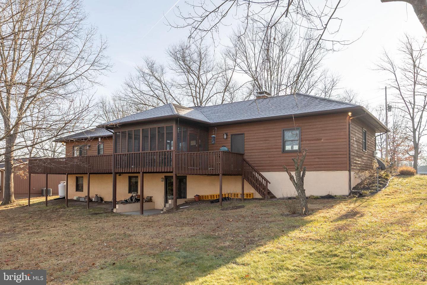 104 GREENWOOD CT, CROSS JUNCTION, Virginia 22625, 4 Bedrooms Bedrooms, 10 Rooms Rooms,3 BathroomsBathrooms,Residential,For sale,104 GREENWOOD CT,VAFV2038436 MLS # VAFV2038436