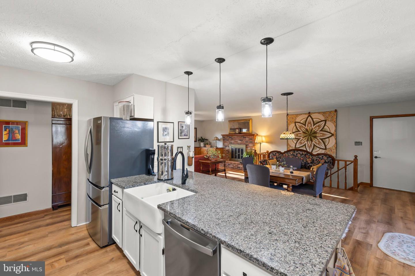 104 GREENWOOD CT, CROSS JUNCTION, Virginia 22625, 4 Bedrooms Bedrooms, 10 Rooms Rooms,3 BathroomsBathrooms,Residential,For sale,104 GREENWOOD CT,VAFV2038436 MLS # VAFV2038436