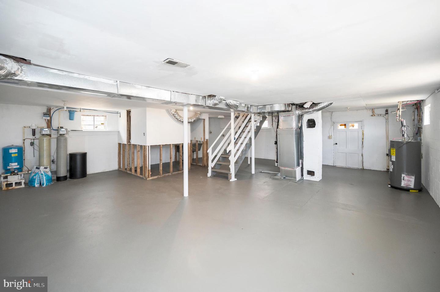 8445 JAMES MONROE HWY, CULPEPER, Virginia 22701, 4 Bedrooms Bedrooms, 8 Rooms Rooms,1 BathroomBathrooms,Residential,For sale,8445 JAMES MONROE HWY,VACU2012226 MLS # VACU2012226