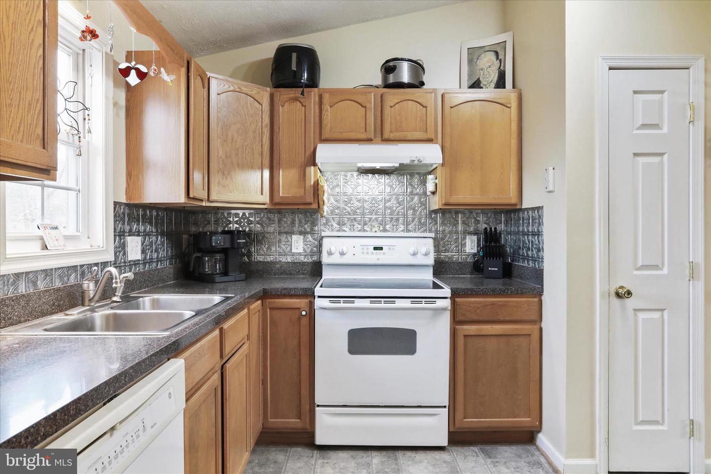 40 LOOKOUT POINT WAY, LINDEN, Virginia 22642, 3 Bedrooms Bedrooms, ,2 BathroomsBathrooms,Residential,For sale,40 LOOKOUT POINT WAY,VAWR2012950 MLS # VAWR2012950 40 LOOKOUT POINT WAY, LINDEN, Virginia 22642, 3 Bedrooms Bedrooms, ,2 BathroomsBathrooms,Residential,For sale,40 LOOKOUT POINT WAY,VAWR2012950 MLS # VAWR2012950