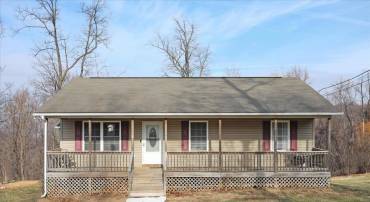 40 LOOKOUT POINT WAY, LINDEN, Virginia 22642, 3 Bedrooms Bedrooms, ,2 BathroomsBathrooms,Residential,For sale,40 LOOKOUT POINT WAY,VAWR2012950 MLS # VAWR2012950