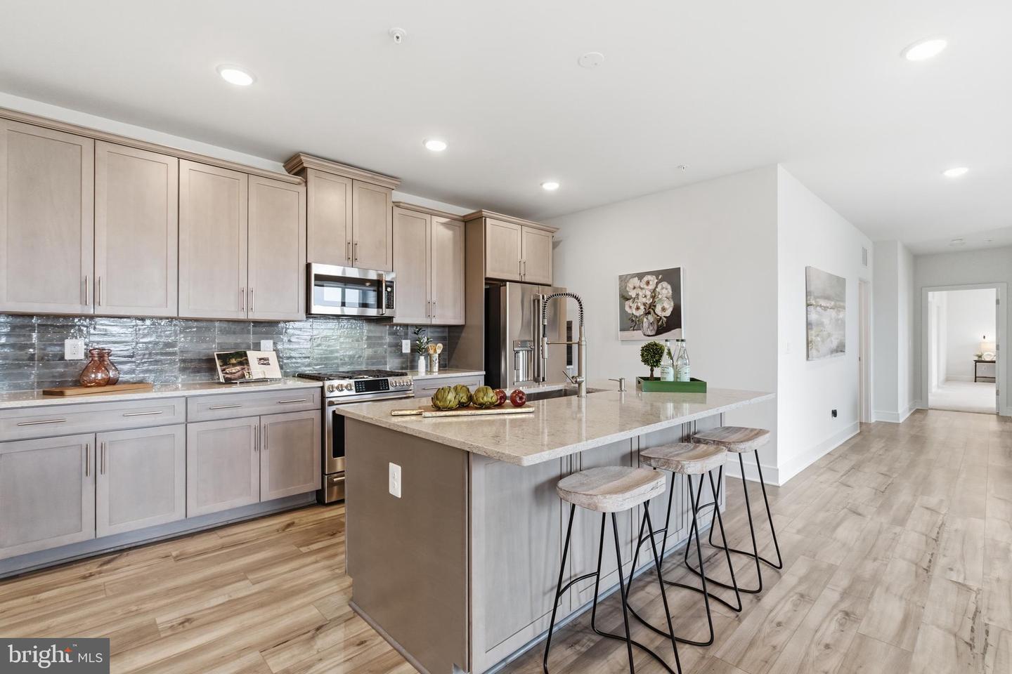 23669 GOLDEN EMBERS SQ #303, ASHBURN, Virginia 20148, 3 Bedrooms Bedrooms, ,2 BathroomsBathrooms,Residential,For sale,23669 GOLDEN EMBERS SQ #303,VALO2112344 MLS # VALO2112344