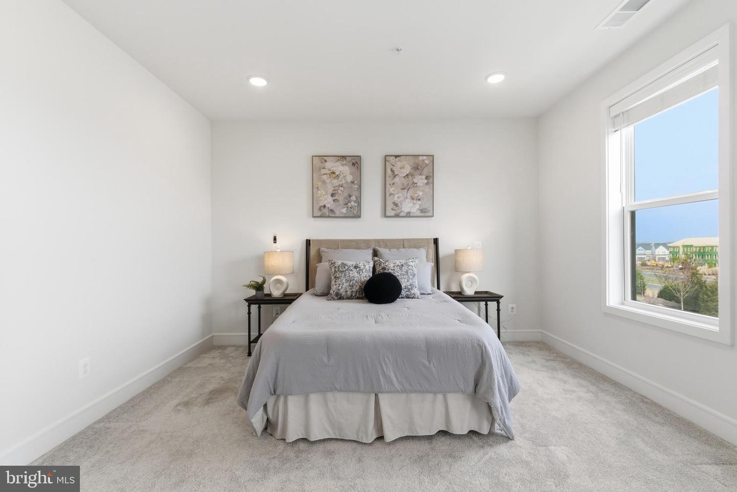 23669 GOLDEN EMBERS SQ #303, ASHBURN, Virginia 20148, 3 Bedrooms Bedrooms, ,2 BathroomsBathrooms,Residential,For sale,23669 GOLDEN EMBERS SQ #303,VALO2112344 MLS # VALO2112344