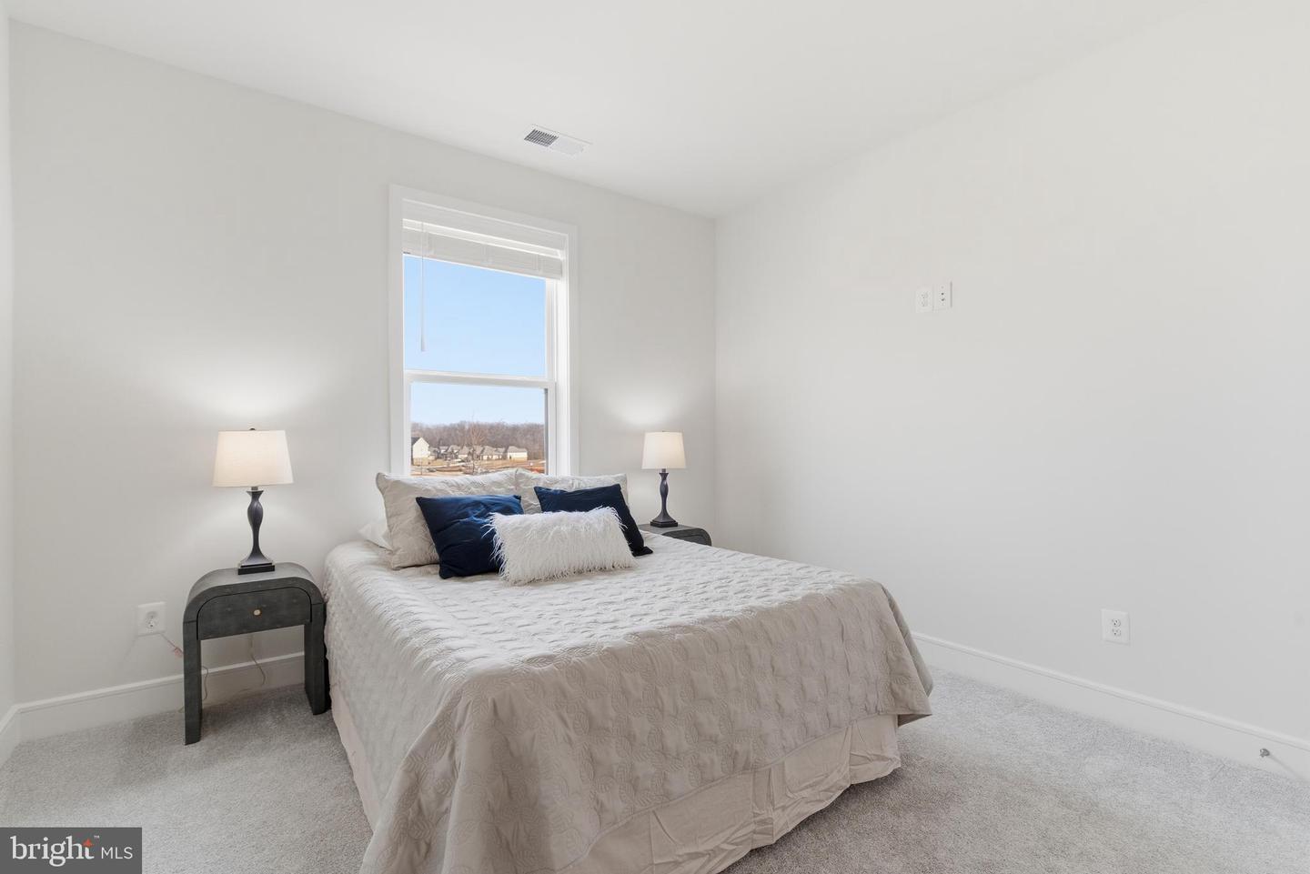 23669 GOLDEN EMBERS SQ #303, ASHBURN, Virginia 20148, 3 Bedrooms Bedrooms, ,2 BathroomsBathrooms,Residential,For sale,23669 GOLDEN EMBERS SQ #303,VALO2112344 MLS # VALO2112344