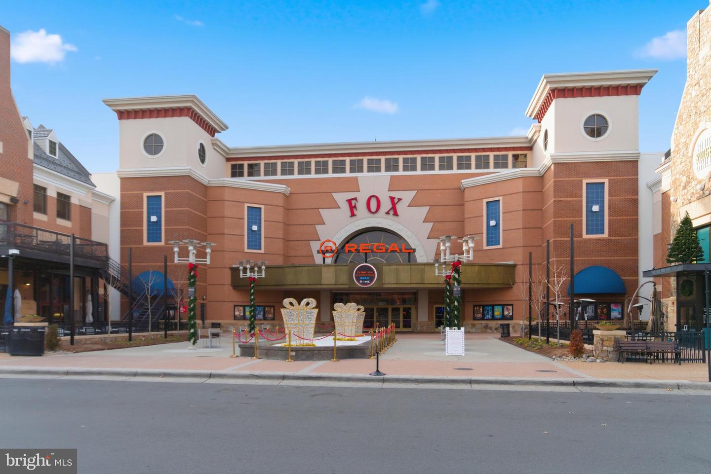 23669 GOLDEN EMBERS SQ #303, ASHBURN, Virginia 20148, 3 Bedrooms Bedrooms, ,2 BathroomsBathrooms,Residential,For sale,23669 GOLDEN EMBERS SQ #303,VALO2112344 MLS # VALO2112344