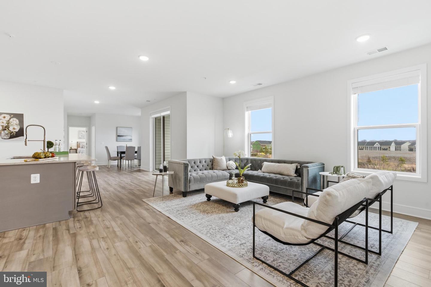 23669 GOLDEN EMBERS SQ #303, ASHBURN, Virginia 20148, 3 Bedrooms Bedrooms, ,2 BathroomsBathrooms,Residential,For sale,23669 GOLDEN EMBERS SQ #303,VALO2112344 MLS # VALO2112344