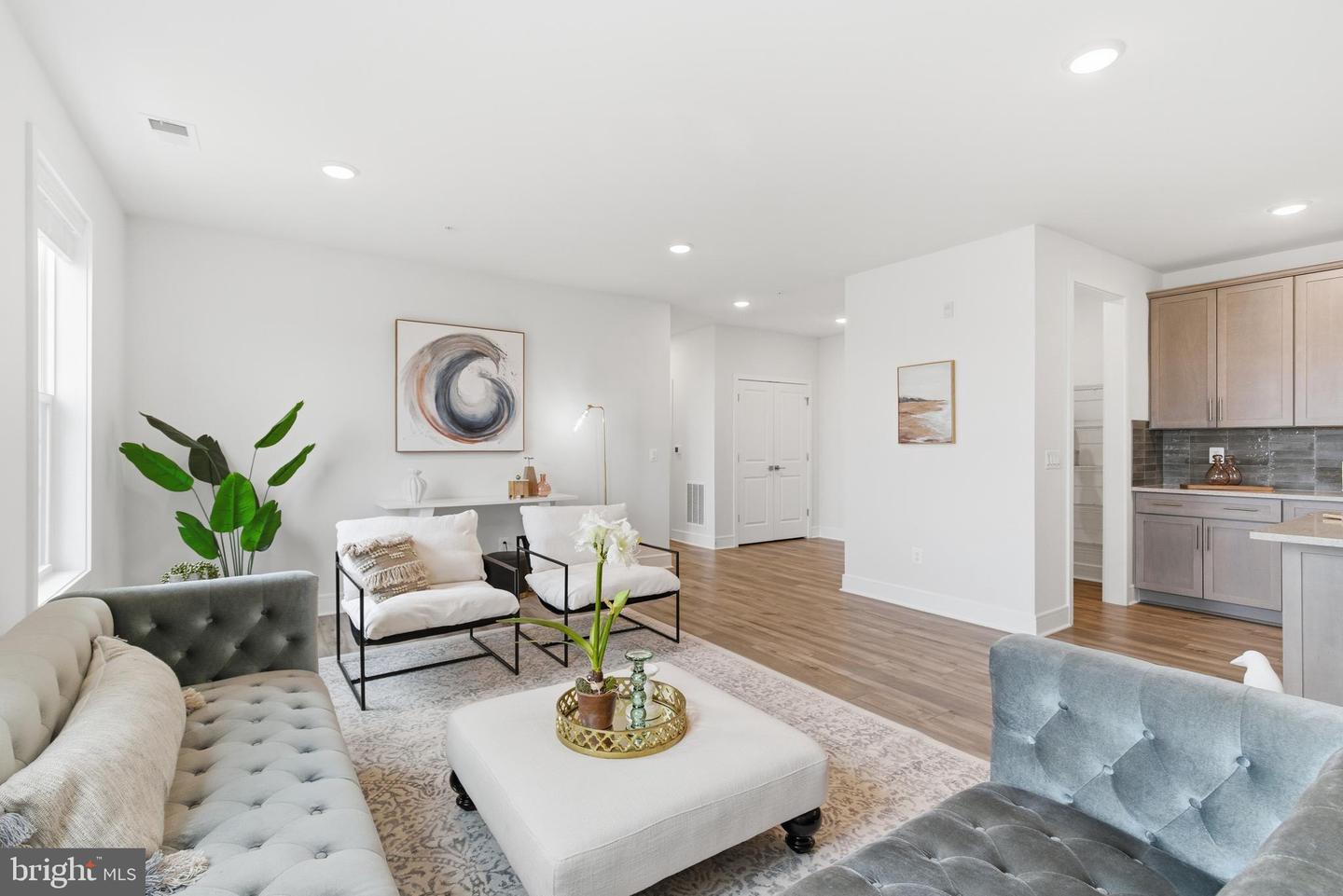 23669 GOLDEN EMBERS SQ #303, ASHBURN, Virginia 20148, 3 Bedrooms Bedrooms, ,2 BathroomsBathrooms,Residential,For sale,23669 GOLDEN EMBERS SQ #303,VALO2112344 MLS # VALO2112344