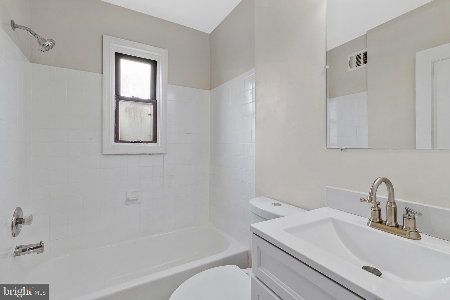 5826 EASTERN AVE NE, WASHINGTON, District Of Columbia 20011, 3 Bedrooms Bedrooms, ,2 BathroomsBathrooms,Residential,For sale,5826 EASTERN AVE NE,DCDC2235036 MLS # DCDC2235036