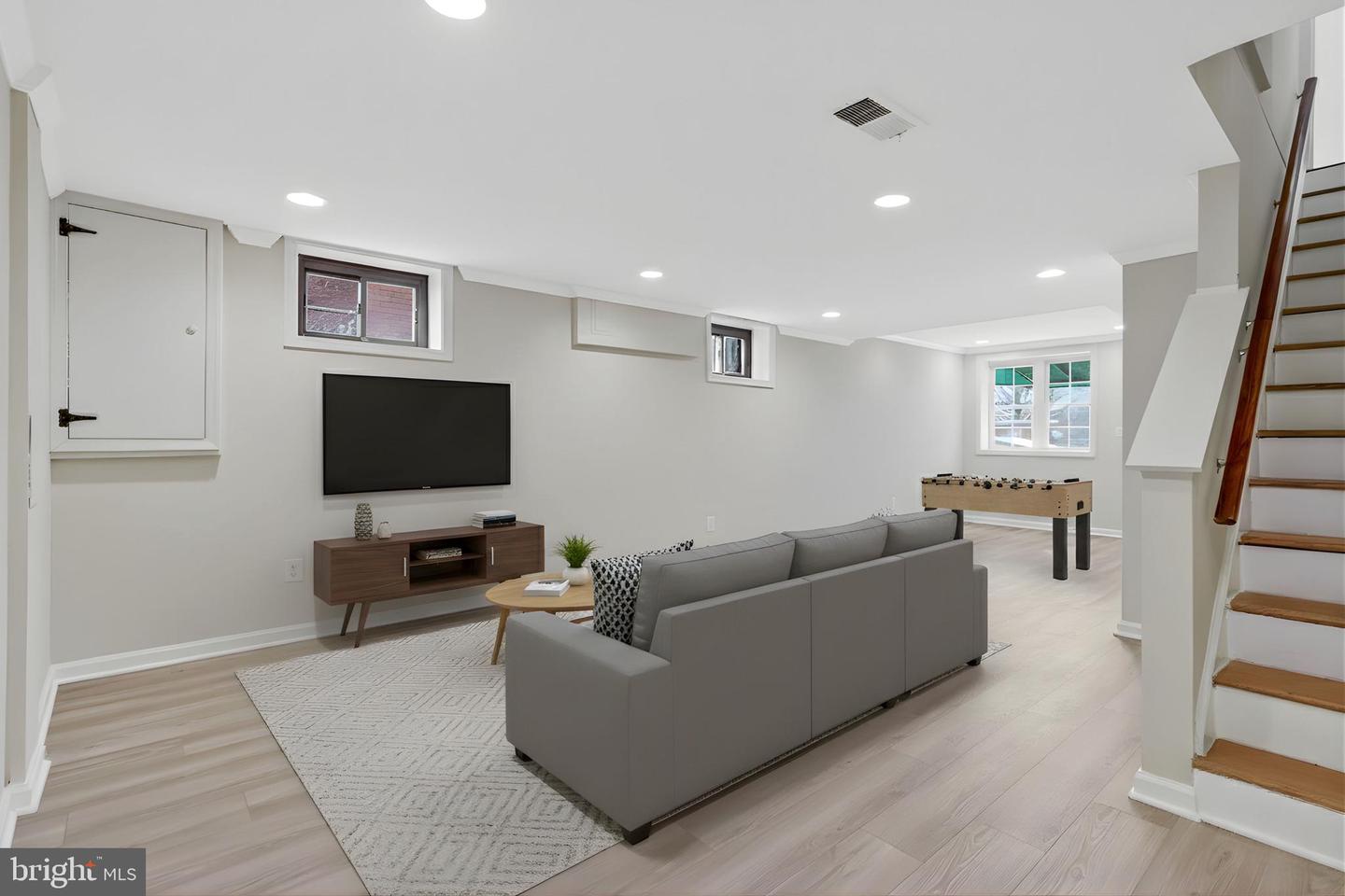 5826 EASTERN AVE NE, WASHINGTON, District Of Columbia 20011, 3 Bedrooms Bedrooms, ,2 BathroomsBathrooms,Residential,For sale,5826 EASTERN AVE NE,DCDC2235036 MLS # DCDC2235036