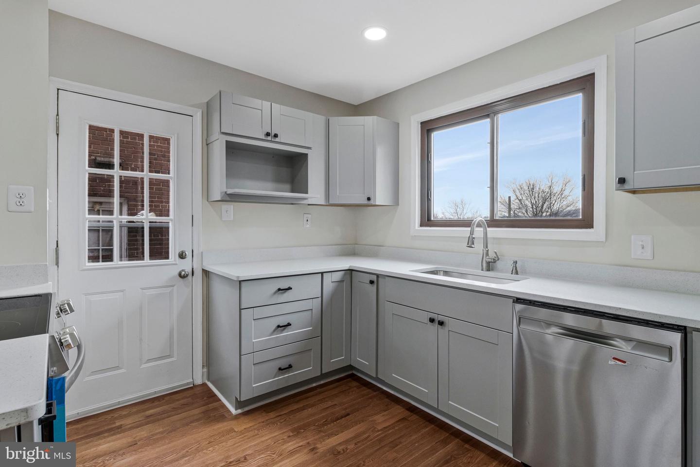 5826 EASTERN AVE NE, WASHINGTON, District Of Columbia 20011, 3 Bedrooms Bedrooms, ,2 BathroomsBathrooms,Residential,For sale,5826 EASTERN AVE NE,DCDC2235036 MLS # DCDC2235036