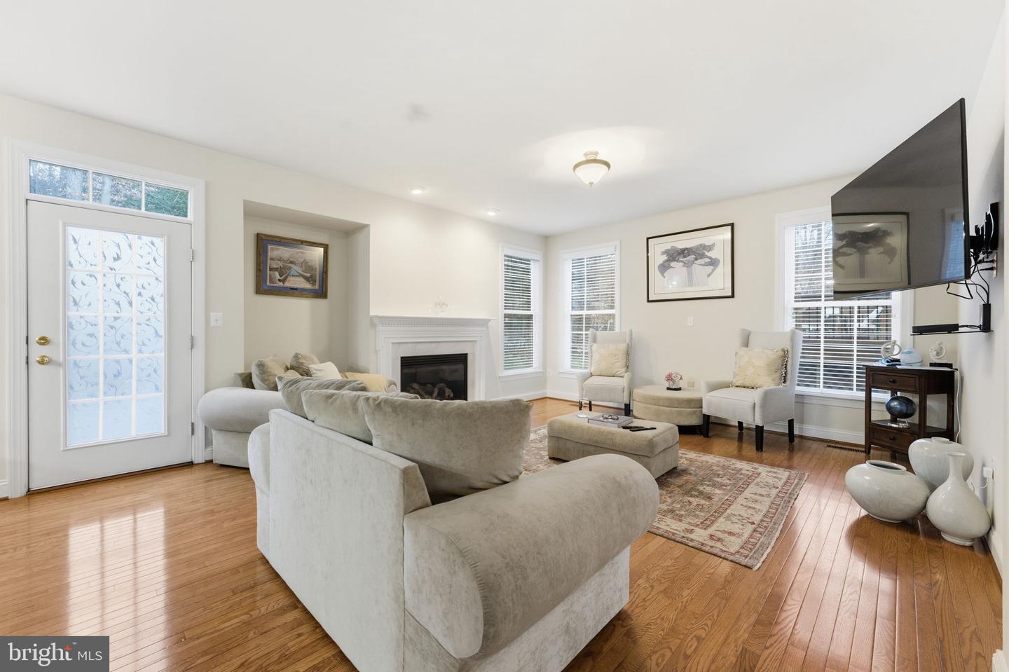 7669 OAK FIELD CT, SPRINGFIELD, Virginia 22153, 5 Bedrooms Bedrooms, ,4 BathroomsBathrooms,Residential,For sale,7669 OAK FIELD CT,VAFX2283030 MLS # VAFX2283030