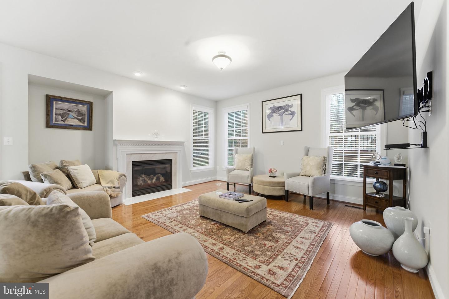 7669 OAK FIELD CT, SPRINGFIELD, Virginia 22153, 5 Bedrooms Bedrooms, ,4 BathroomsBathrooms,Residential,For sale,7669 OAK FIELD CT,VAFX2283030 MLS # VAFX2283030