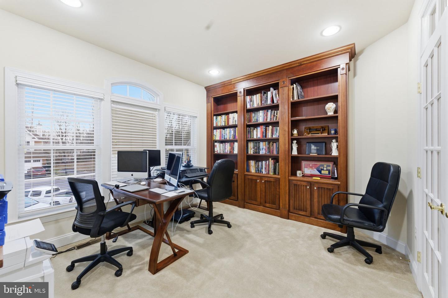 7669 OAK FIELD CT, SPRINGFIELD, Virginia 22153, 5 Bedrooms Bedrooms, ,4 BathroomsBathrooms,Residential,For sale,7669 OAK FIELD CT,VAFX2283030 MLS # VAFX2283030