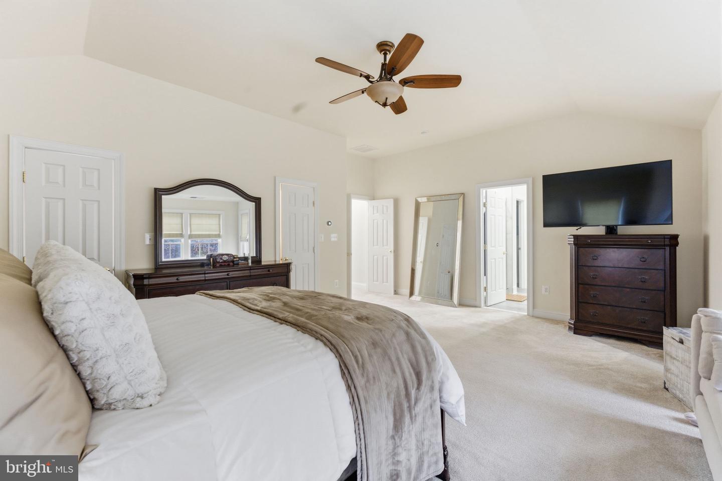 7669 OAK FIELD CT, SPRINGFIELD, Virginia 22153, 5 Bedrooms Bedrooms, ,4 BathroomsBathrooms,Residential,For sale,7669 OAK FIELD CT,VAFX2283030 MLS # VAFX2283030