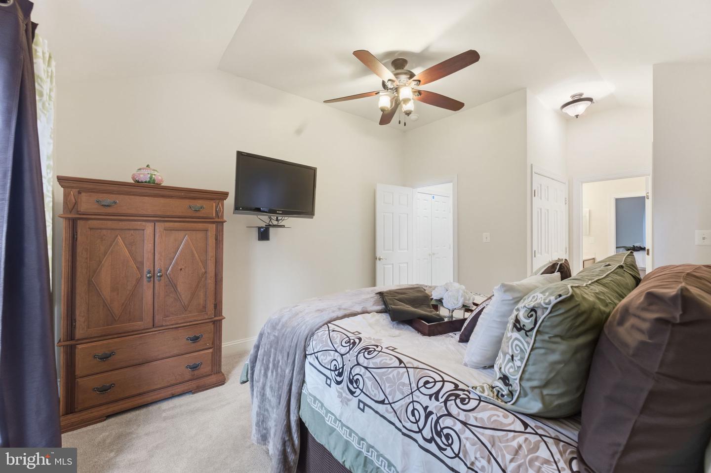 7669 OAK FIELD CT, SPRINGFIELD, Virginia 22153, 5 Bedrooms Bedrooms, ,4 BathroomsBathrooms,Residential,For sale,7669 OAK FIELD CT,VAFX2283030 MLS # VAFX2283030