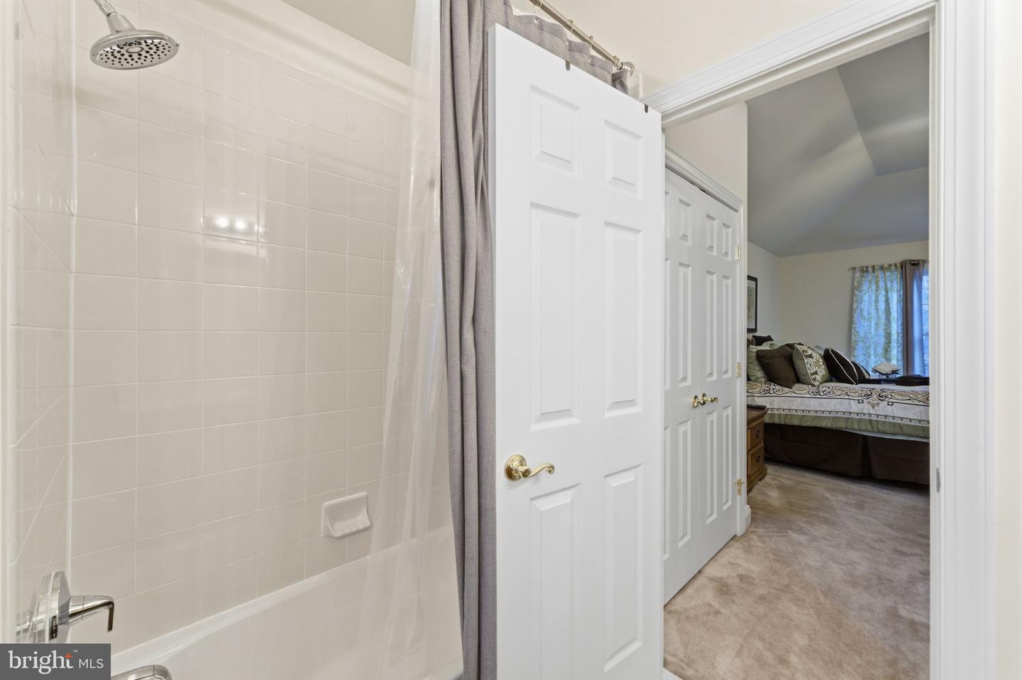 7669 OAK FIELD CT, SPRINGFIELD, Virginia 22153, 5 Bedrooms Bedrooms, ,4 BathroomsBathrooms,Residential,For sale,7669 OAK FIELD CT,VAFX2283030 MLS # VAFX2283030